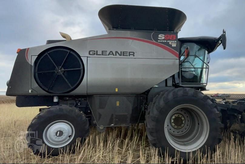 Image of Gleaner S98 Primary image