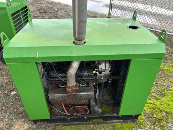 2022 GMC GM5.7L Equipment Image0