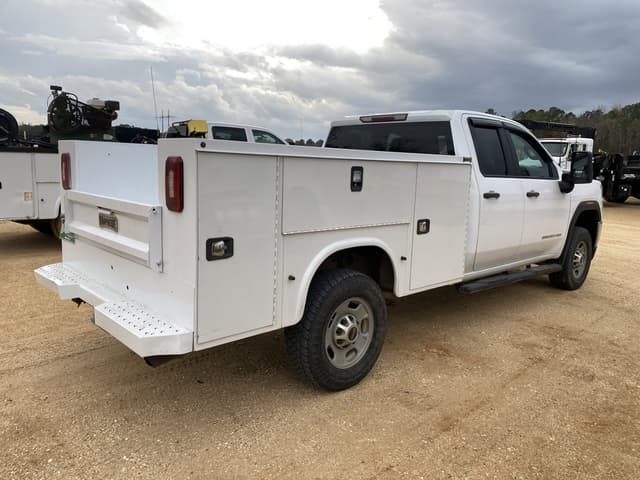 Image of GMC 2500HD equipment image 2