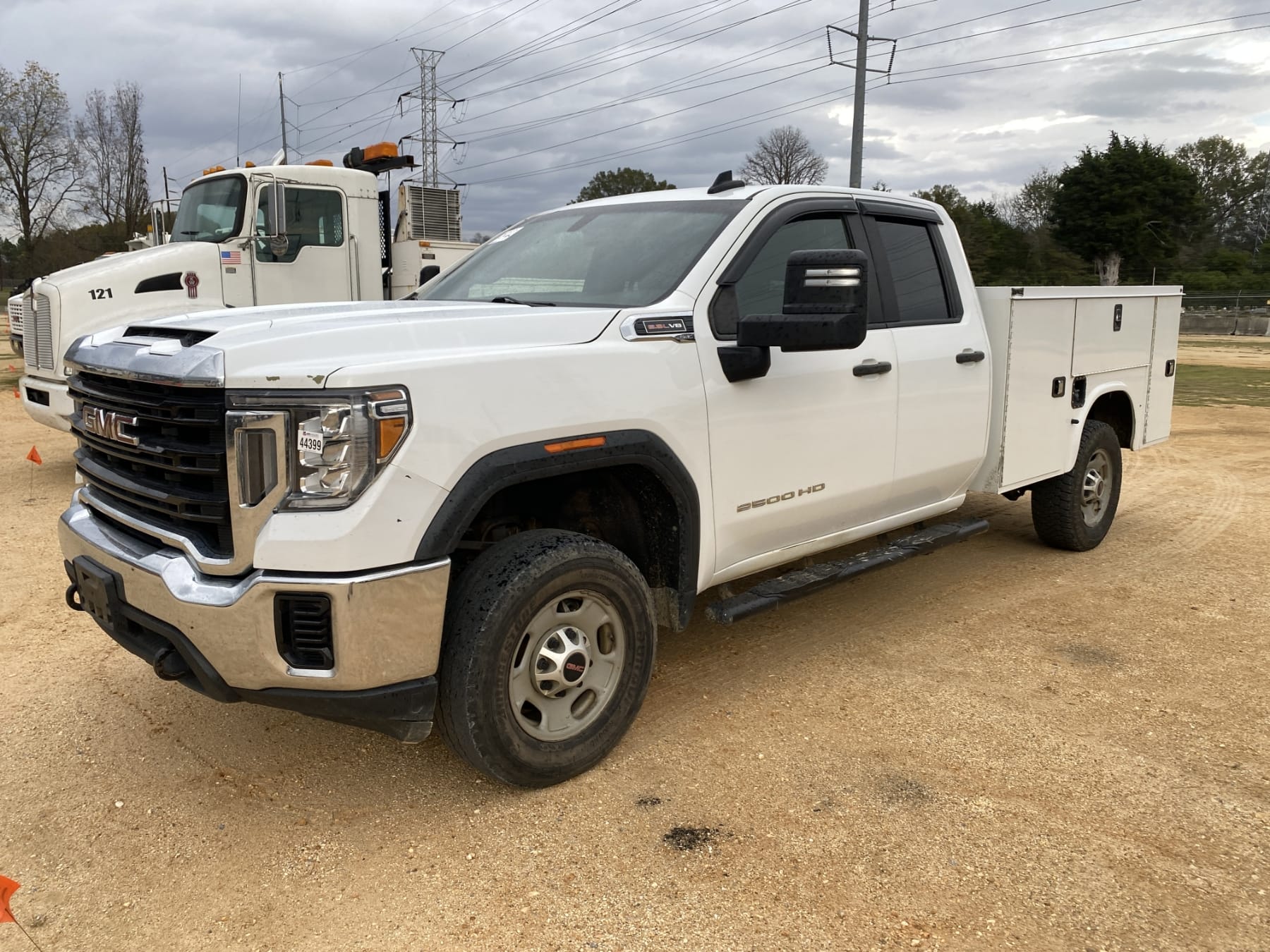 2022 GMC 2500HD Equipment Image0