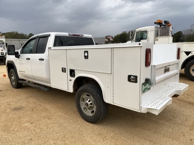 Image of GMC 2500HD equipment image 1