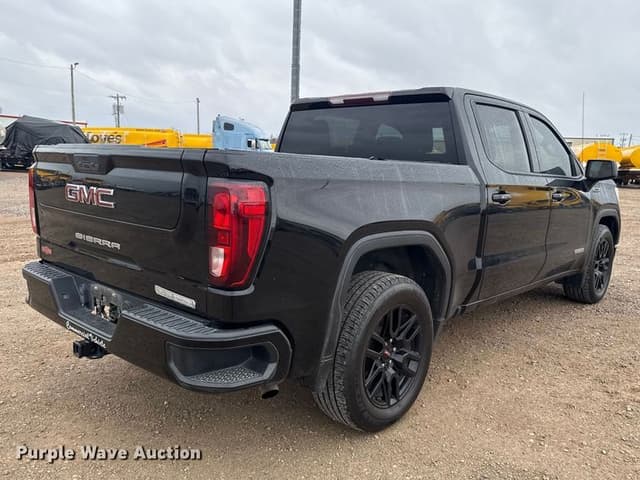 Image of GMC Sierra 1500 equipment image 4