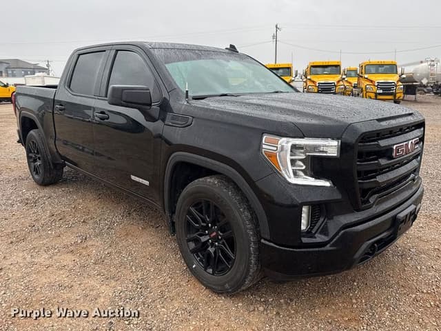 Image of GMC Sierra 1500 equipment image 2