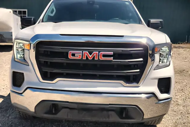 Image of GMC Sierra 1500 equipment image 4