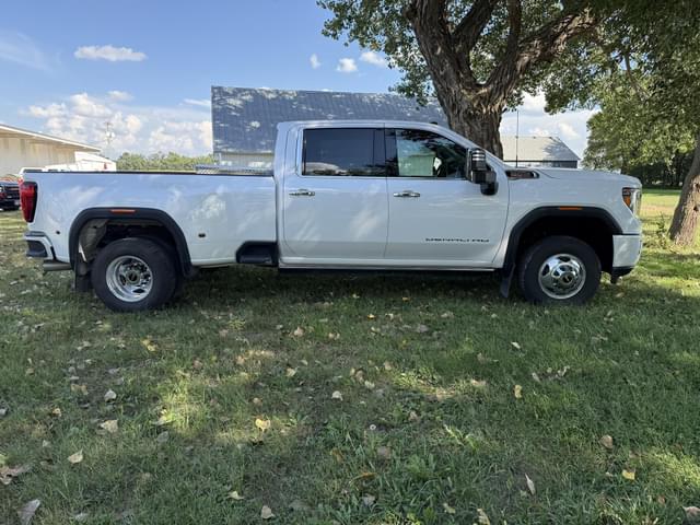 Image of GMC 3500HD equipment image 4