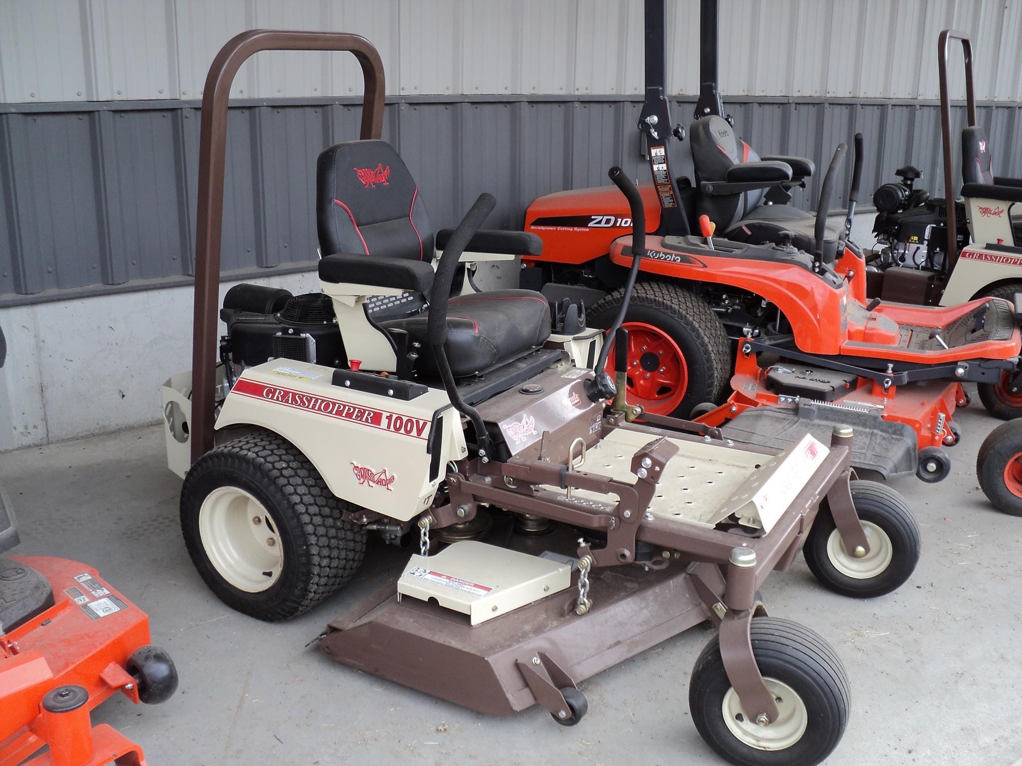 Main image Grasshopper 100V