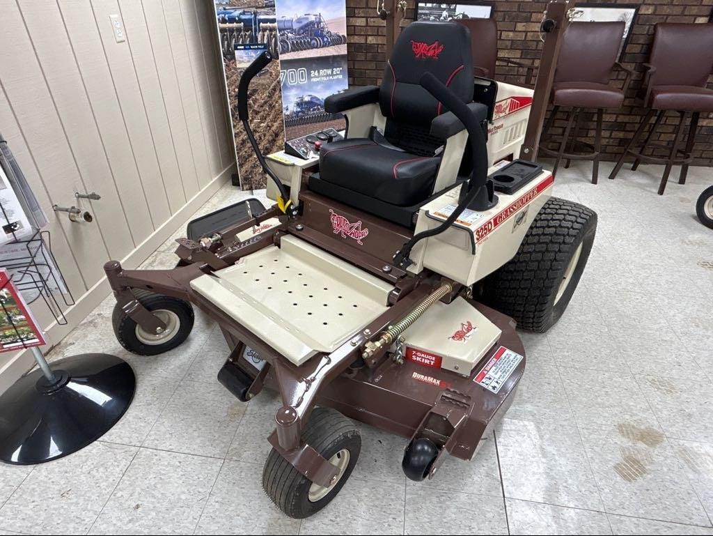 Main image Grasshopper 325D