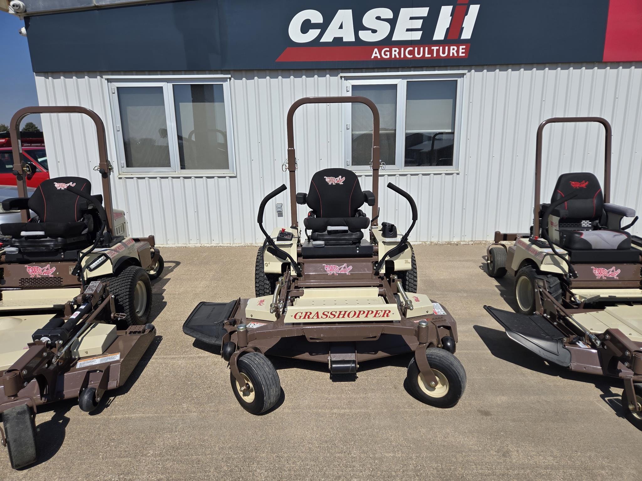 2022 Grasshopper 328G4 Equipment Image0