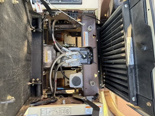 Image of Grasshopper 725DT equipment image 3