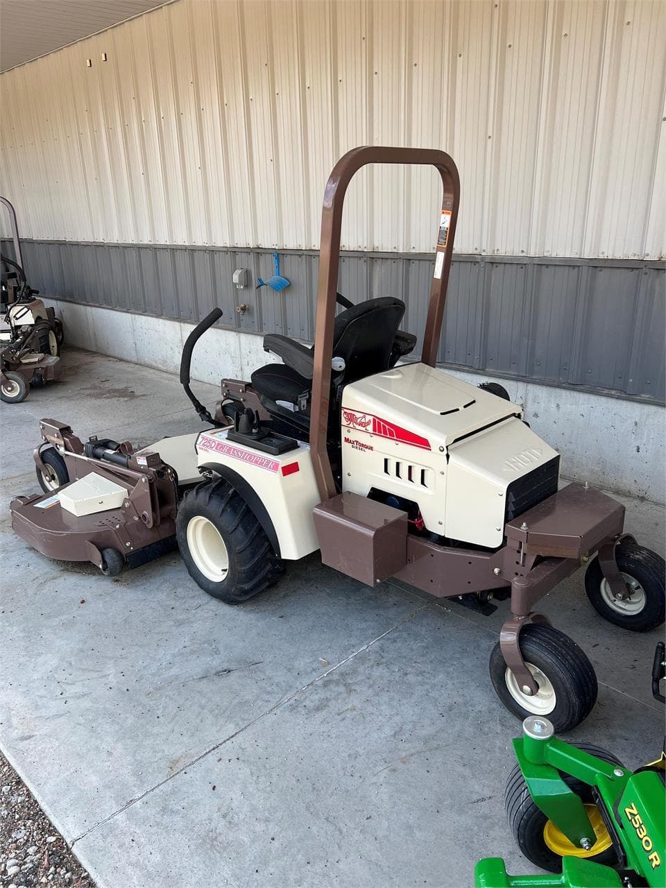 Image of Grasshopper 725DT6 Image 1