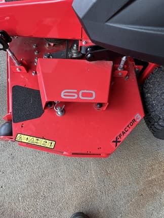 Image of Gravely Pro-Turn 560 equipment image 1