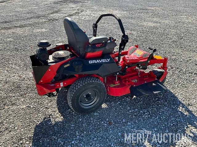 Image of Gravely Compact Pro 34 equipment image 4