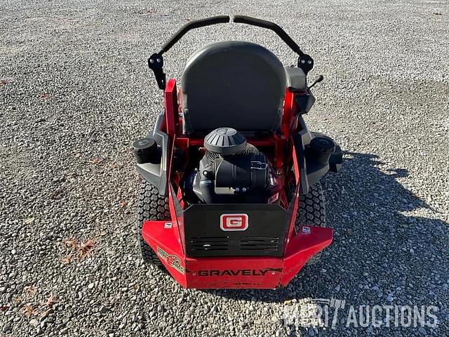 Image of Gravely Compact Pro 34 equipment image 3