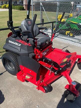 Image of Gravely Pro-Turn 260 equipment image 1