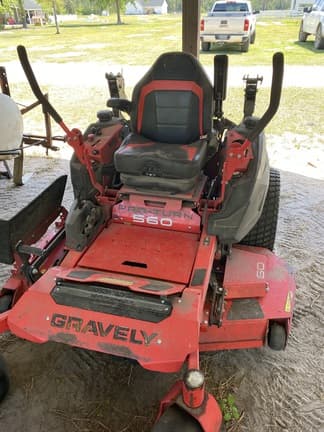 Image of Gravely Pro-Turn 560 equipment image 1