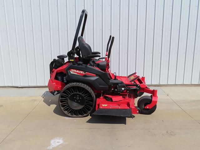 Image of Gravely Pro-Turn 660 equipment image 1