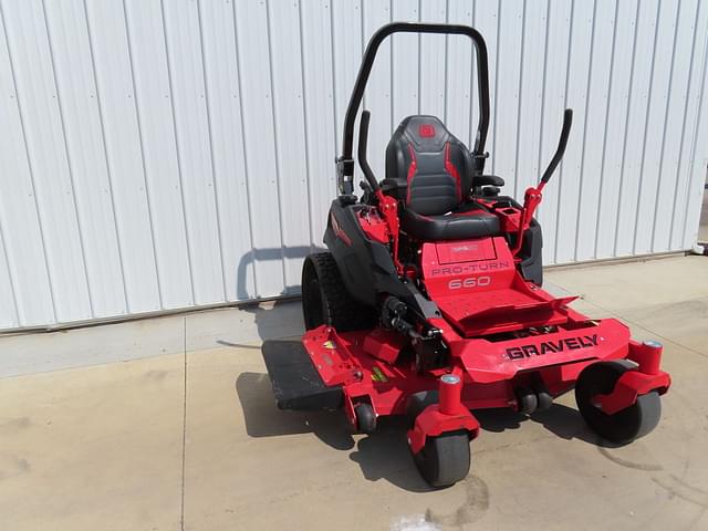 Image of Gravely Pro-Turn 660 equipment image 3