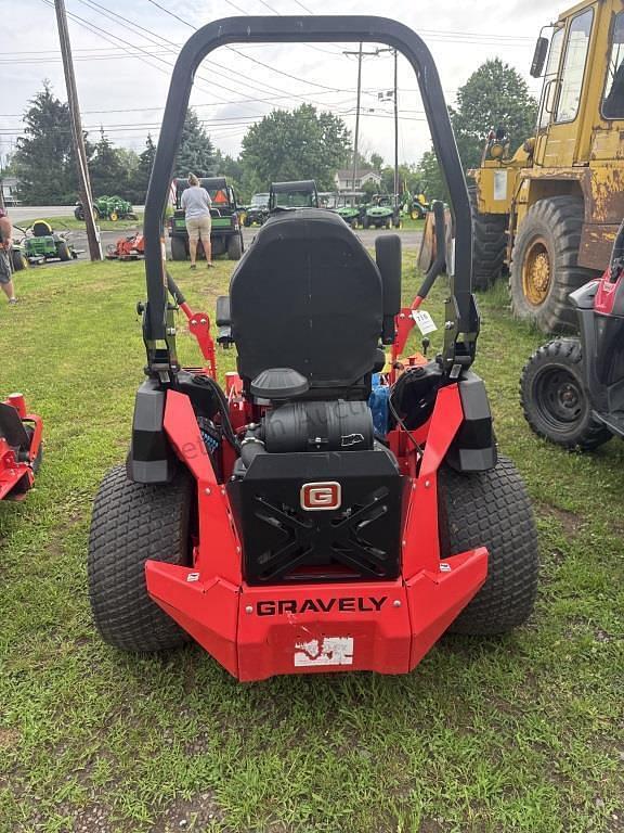 Image of Gravely Pro-Turn 660 equipment image 4