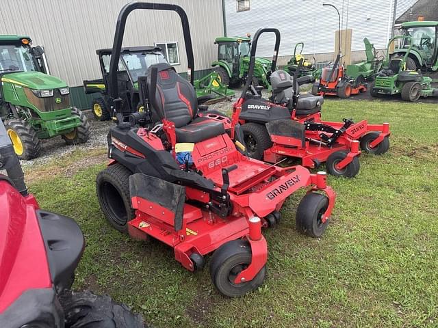Image of Gravely Pro-Turn 660 equipment image 2
