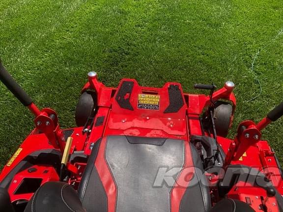 Image of Gravely Pro-Turn 672 equipment image 4