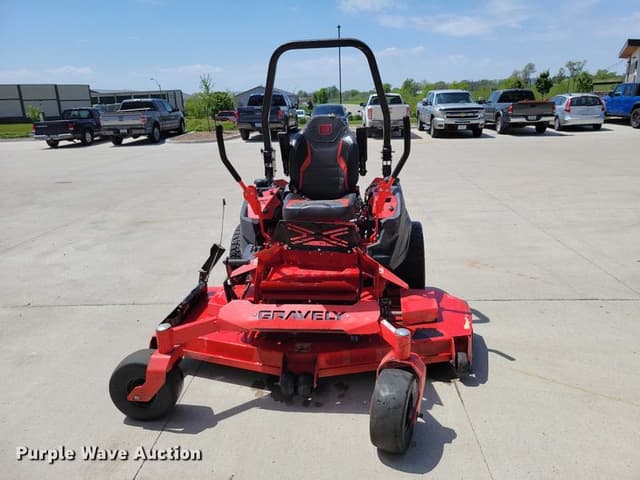 Image of Gravely Pro-Turn 672 equipment image 1