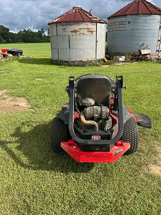 Image of Gravely Pro-Turn Z 52 equipment image 2