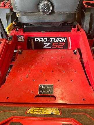 Image of Gravely Pro-Turn Z 52 equipment image 4