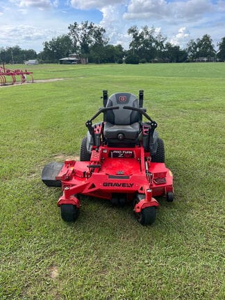 2022 Gravely Pro-Turn Z 52 Equipment Image0