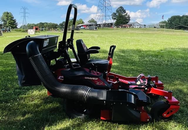 Image of Gravely Pro-Turn ZX equipment image 3