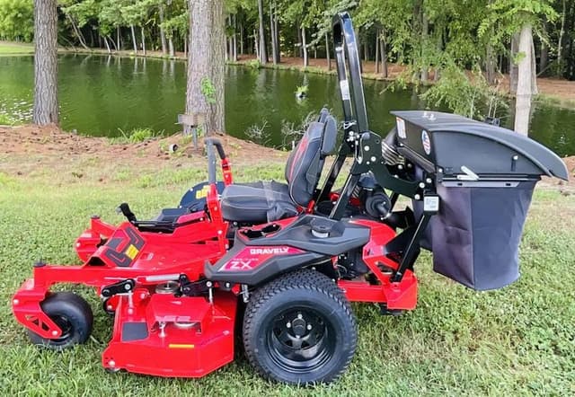 Image of Gravely Pro-Turn ZX equipment image 1