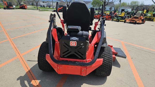 Image of Gravely Pro-Turn 672 equipment image 4
