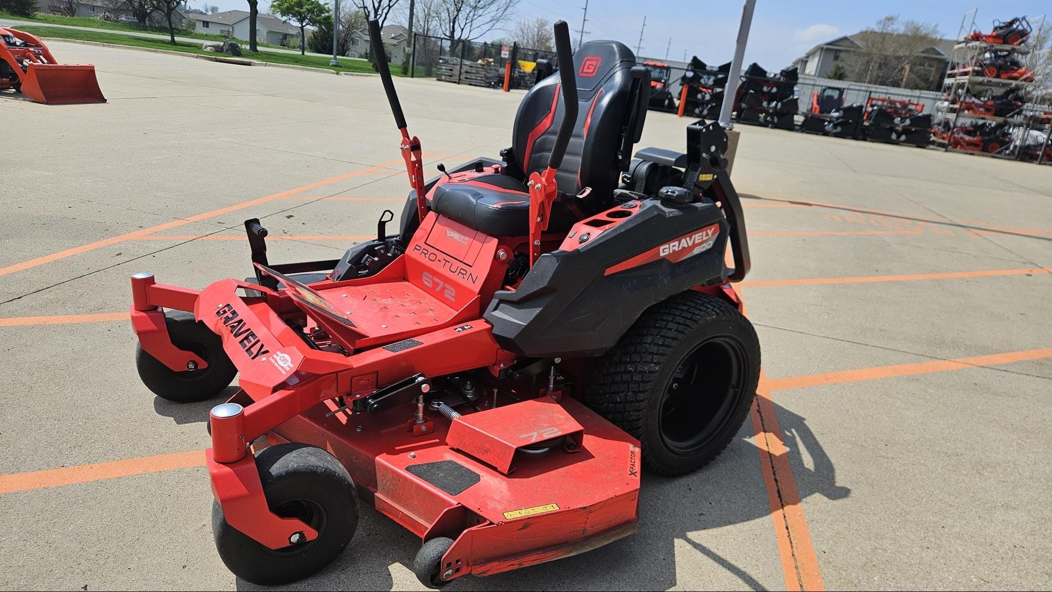 2022 Gravely Pro-Turn 672 Equipment Image0