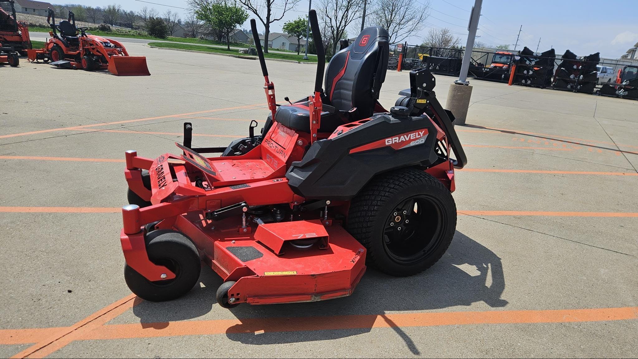 2022 Gravely Pro-Turn 672 Equipment Image0