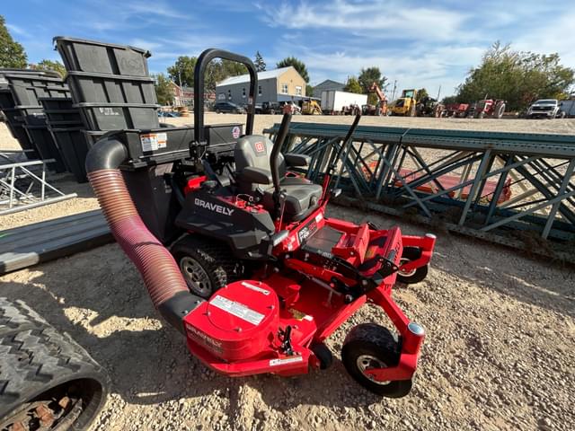 Image of Gravely Pro-Turn 260 equipment image 1