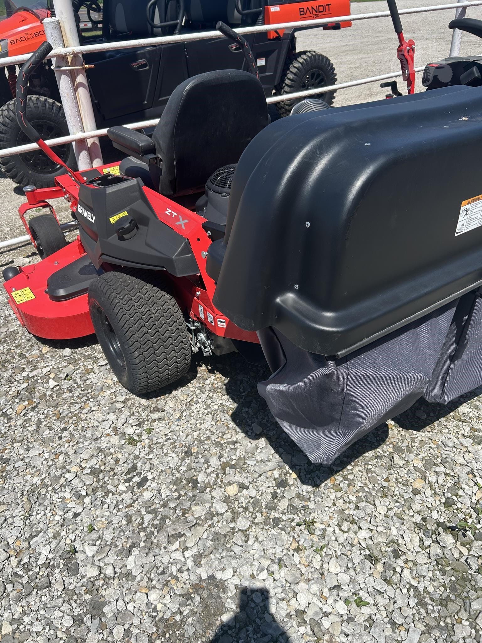 2022 Gravely ZTX Equipment Image0