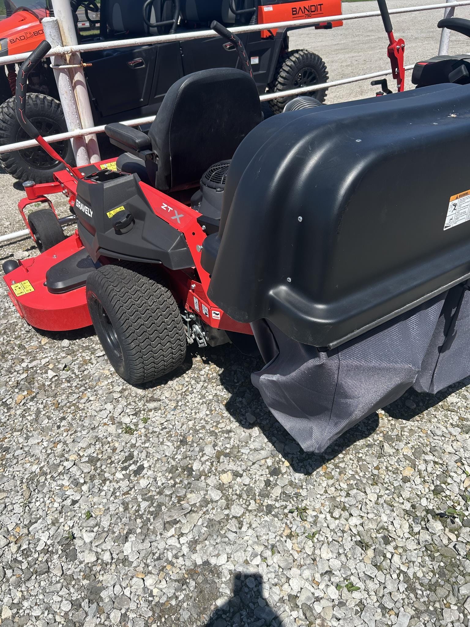 2022 Gravely ZTX Equipment Image0