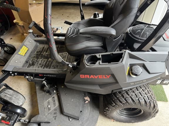 Image of Gravely ZTX-52 equipment image 4