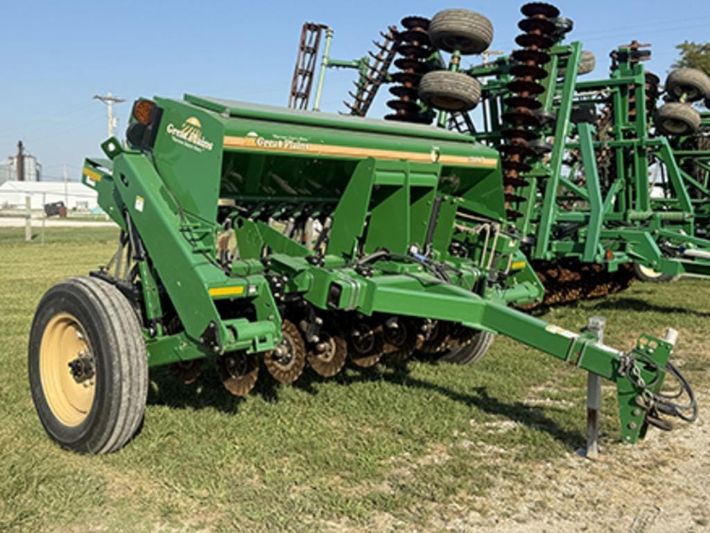 2022 Great Plains 1006NT Equipment Image0