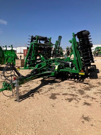 2022 Great Plains 2400TM Equipment Image0