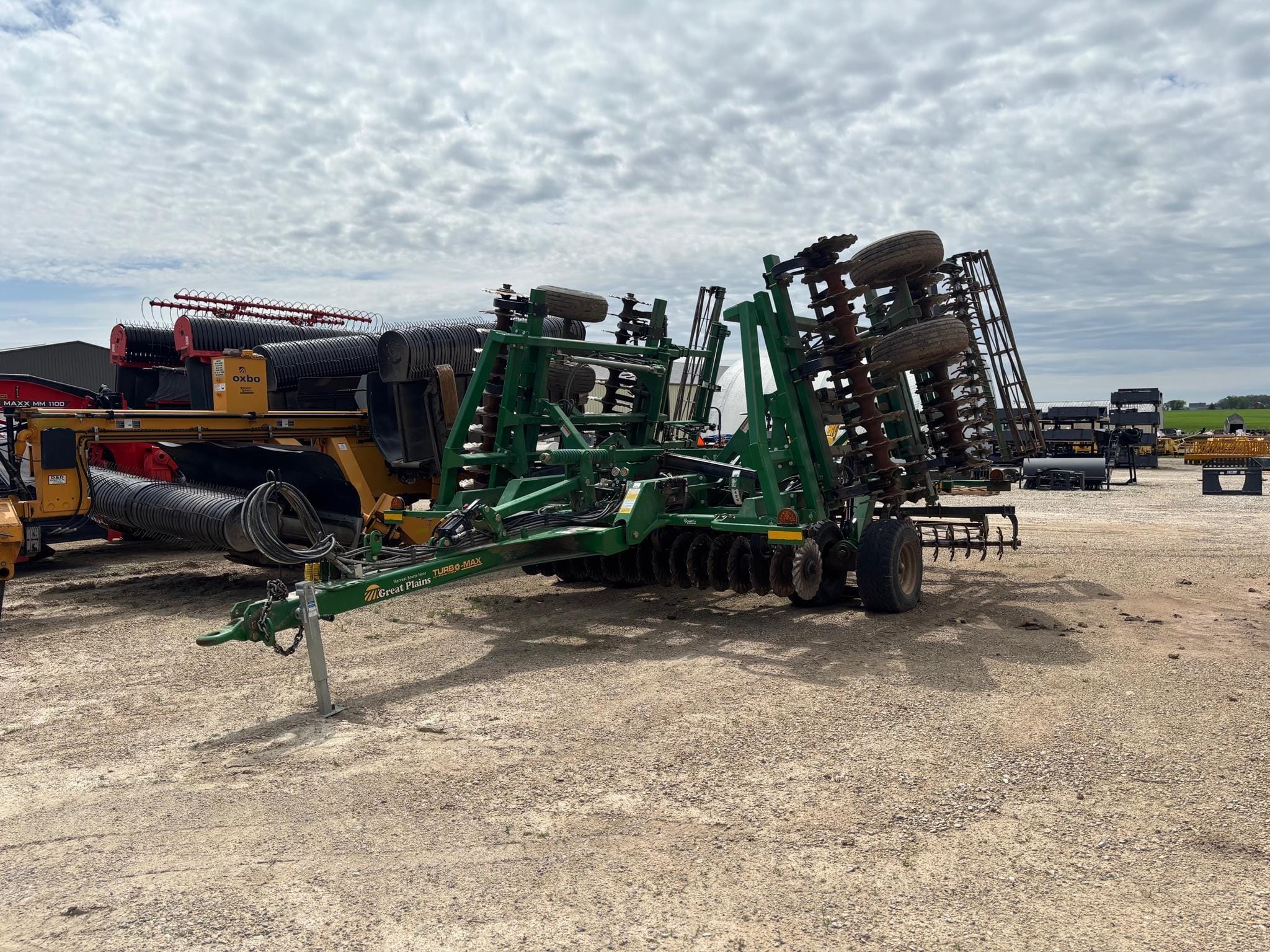 2022 Great Plains 2400TM Equipment Image0