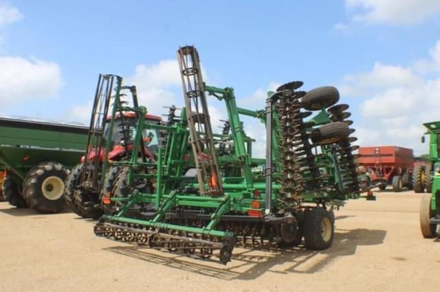 Image of Great Plains 2400TM equipment image 2