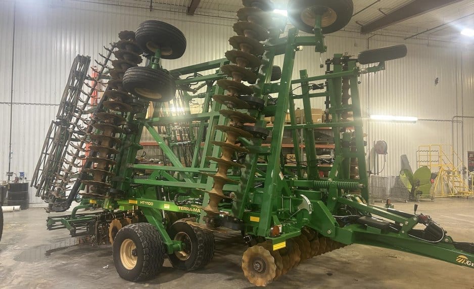 2022 Great Plains HT1100 Equipment Image0