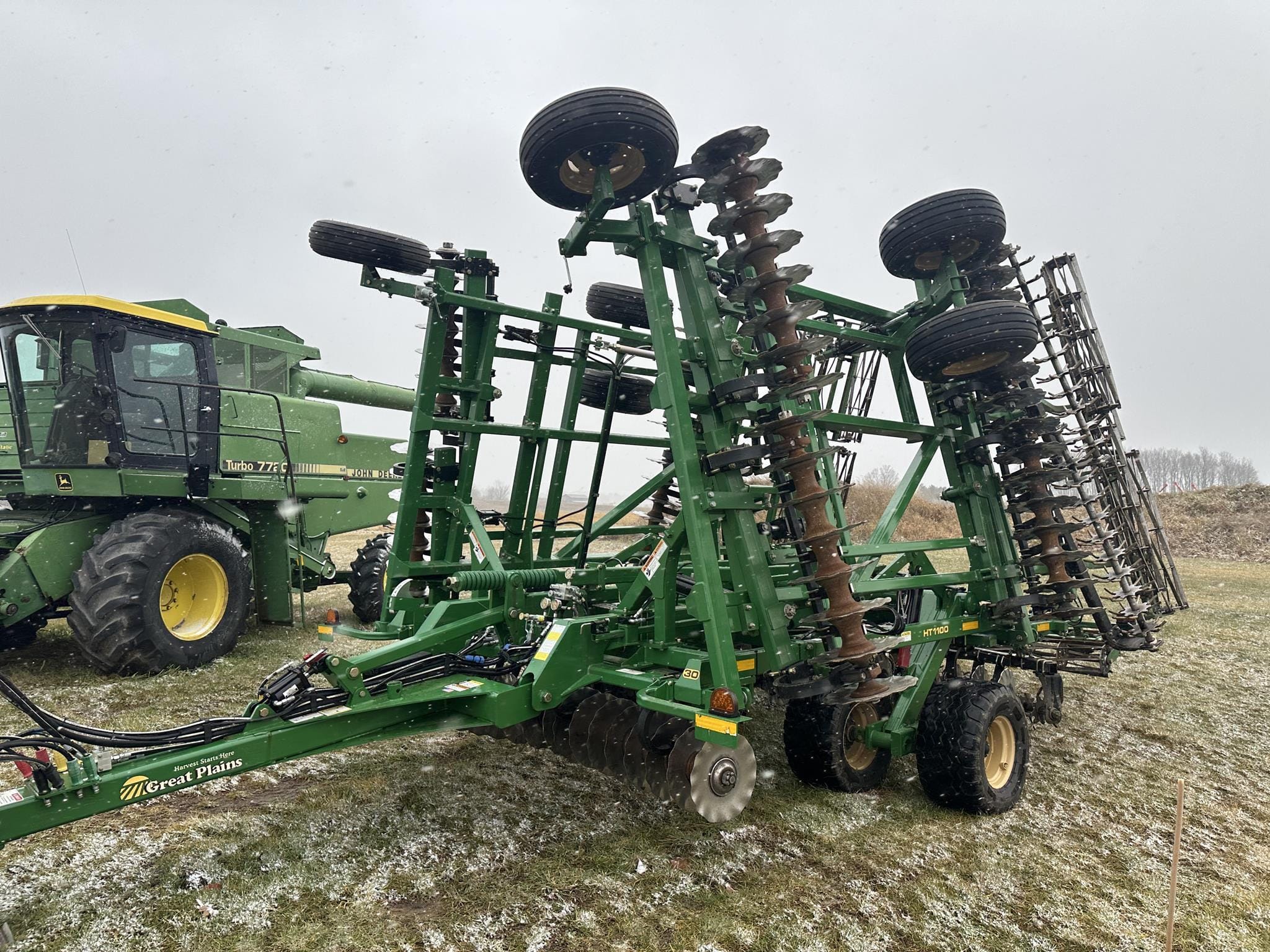 2022 Great Plains HT1100-30 Equipment Image0