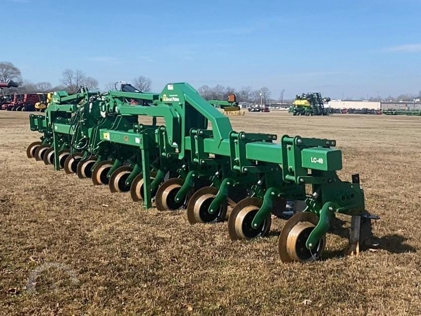 2022 Great Plains LC40 Equipment Image0