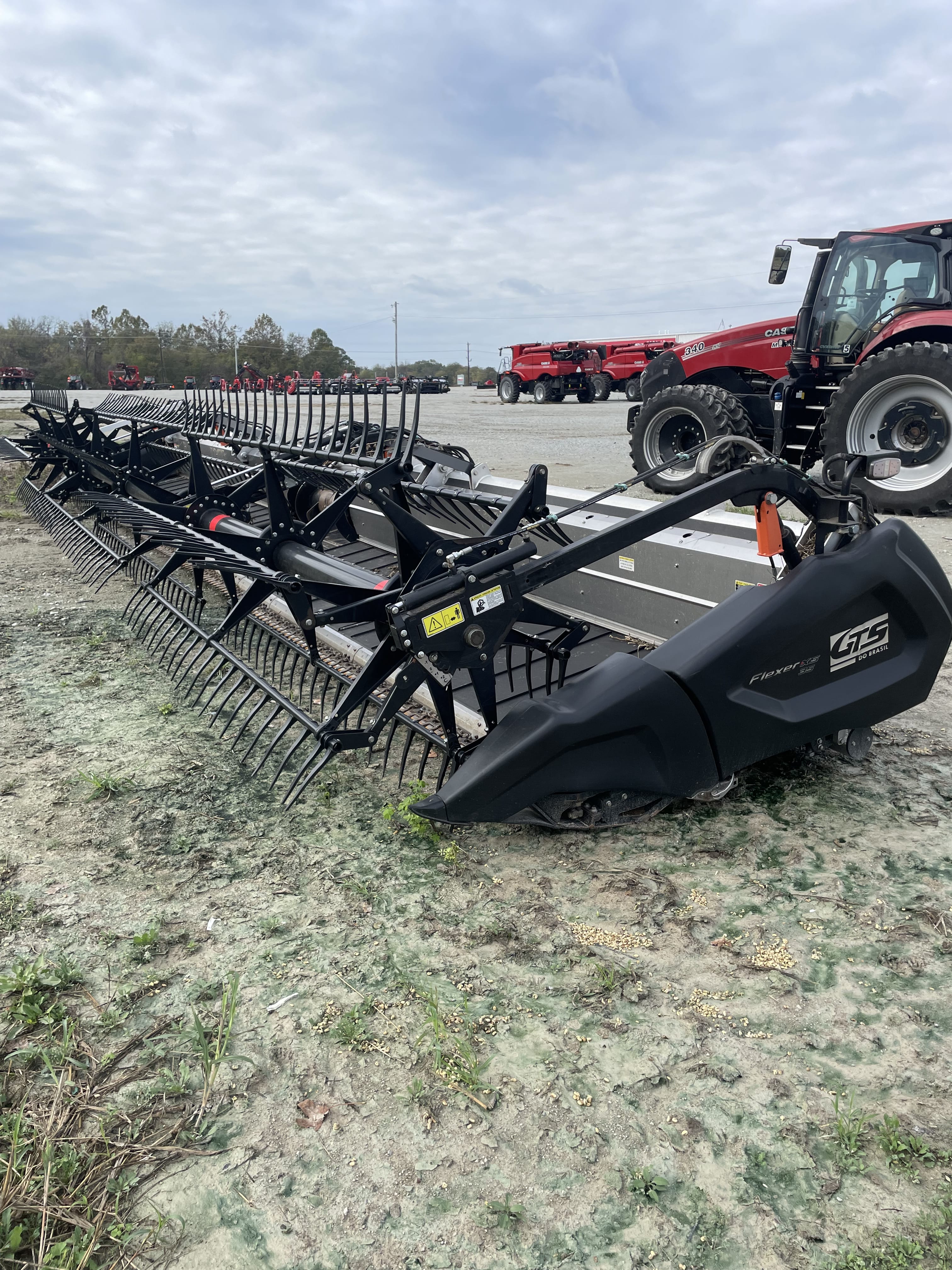 2022 GTS FS35 Equipment Image0