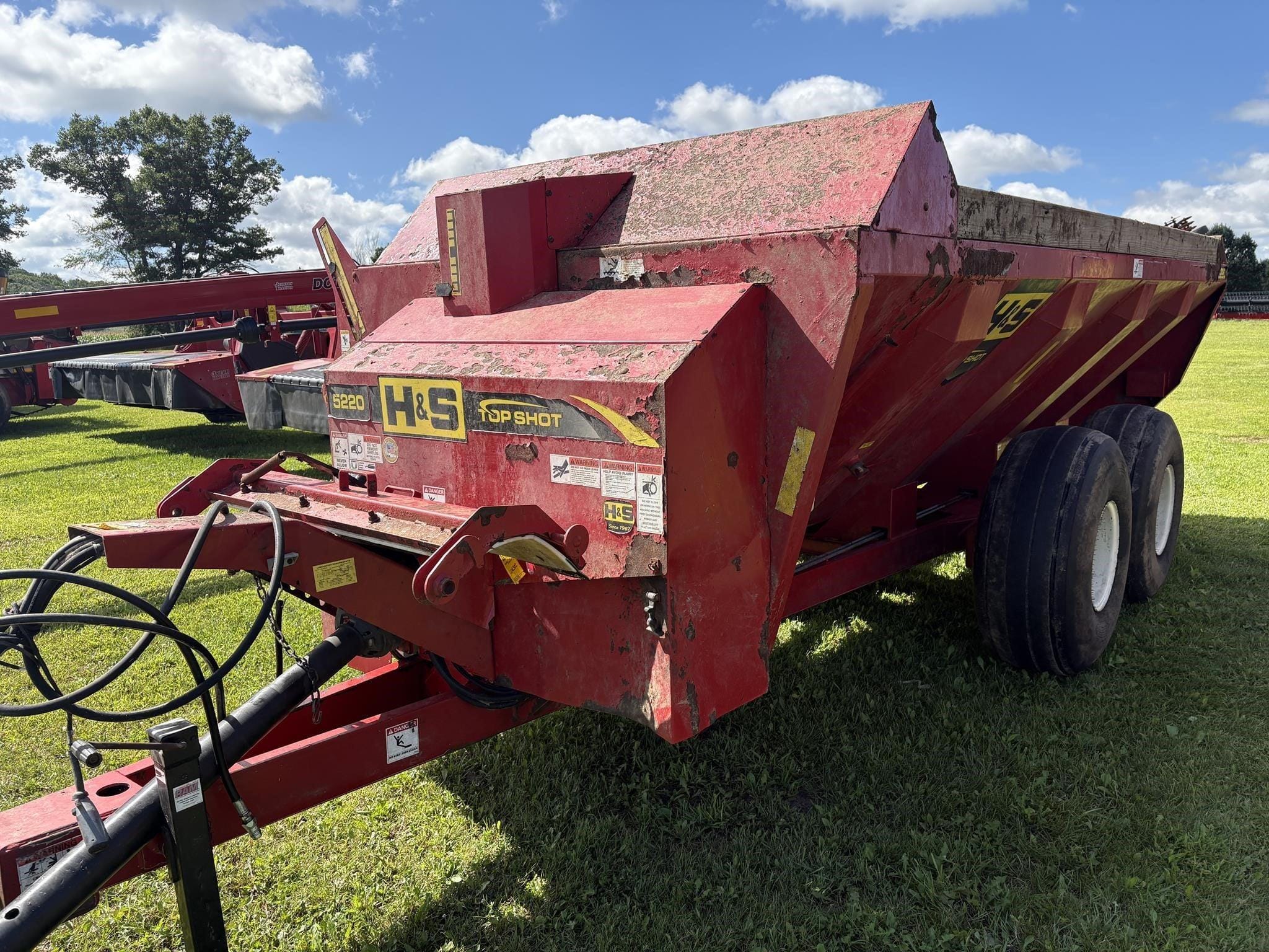 2022 H&S TS5220 Equipment Image0
