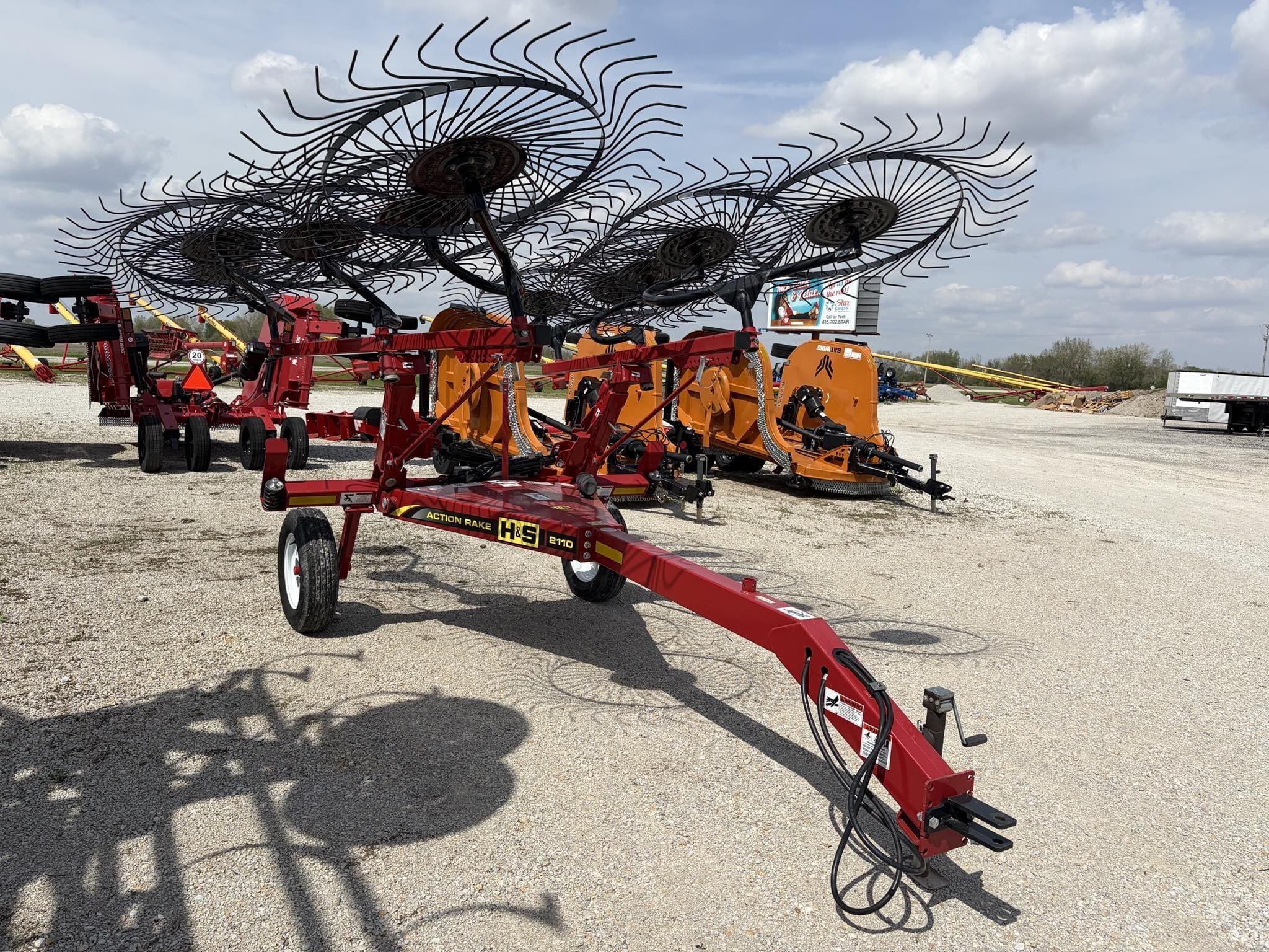 2022 H&S AR2110 Equipment Image0