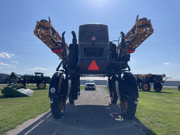 Image of Hagie STS12 equipment image 4