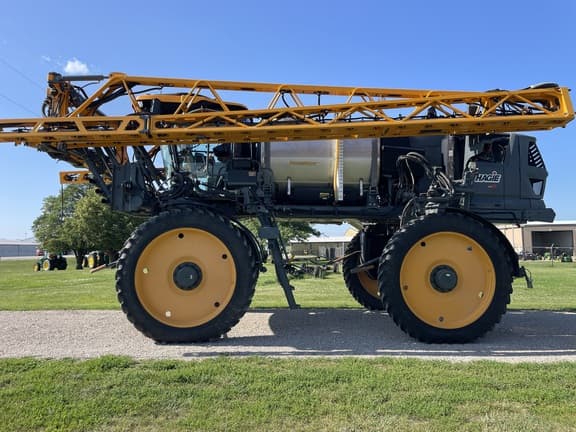 Image of Hagie STS12 equipment image 1