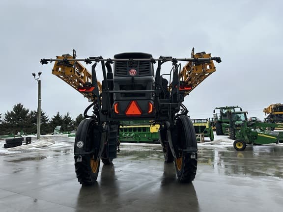Image of Hagie STS12 equipment image 3